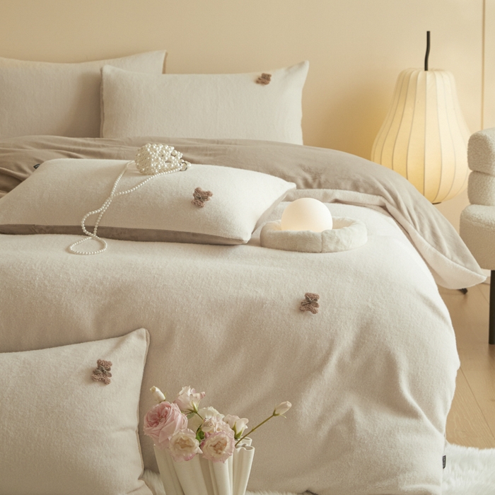 91家纺网 家纺一手货源 找家纺 羽梦家纺 2025新款260克加厚全消光糯米绒阳光绒加厚保暖四件套  糯米绒-奶白