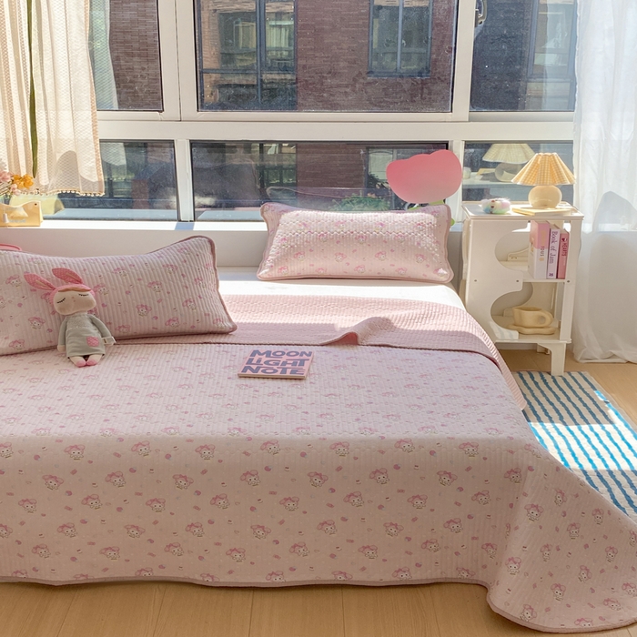 91家纺网 家纺一手货源 找家纺 云玲时尚 2025新款7A抗菌床盖加厚被芯云感春秋冬被子被芯四件套系列 甜心兔