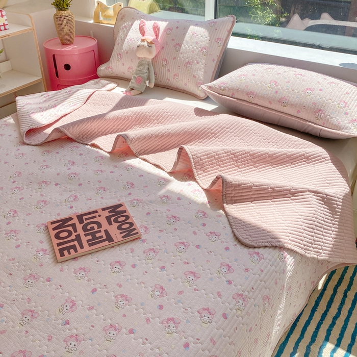 91家纺网 家纺一手货源 找家纺 云玲时尚 2025新款7A抗菌床盖加厚被芯云感春秋冬被子被芯四件套系列 甜心兔