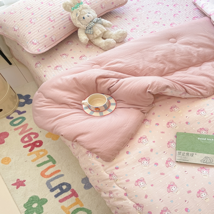 91家纺网 家纺一手货源 找家纺 云玲时尚 2025新款7A抗菌床盖加厚被芯云感春秋冬被子被芯四件套系列 甜心兔