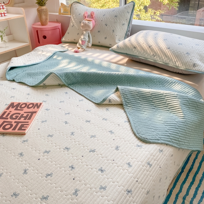 91家纺网 家纺一手货源 找家纺 云玲时尚 2025新款7A抗菌床盖加厚被芯云感春秋冬被子被芯四件套系列 倾结