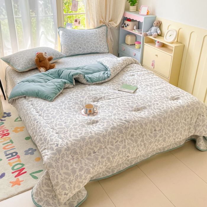 91家纺网 家纺一手货源 找家纺 云玲时尚 2025新款7A抗菌床盖加厚被芯云感春秋冬被子被芯四件套系列 莫尼绿