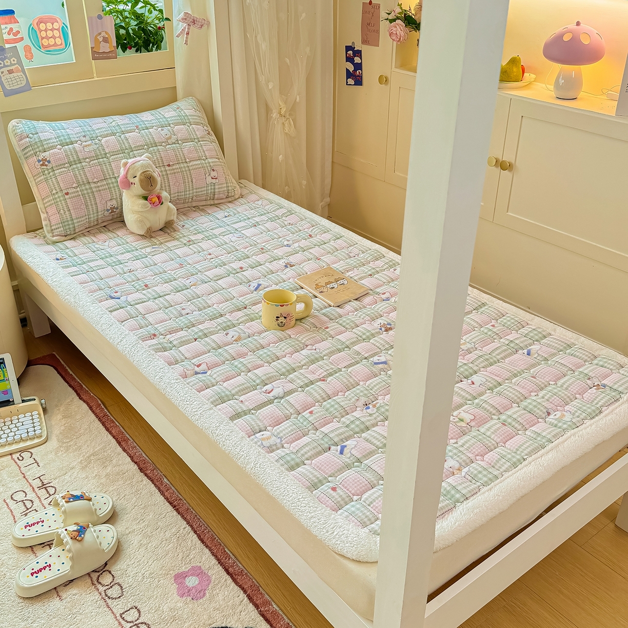 91家纺网 家纺一手货源 找家纺 （总）眠势力 2025新款牛奶绒学生床垫加绒牛奶绒床褥子秋冬保暖珊瑚绒夹棉上下铺床护垫