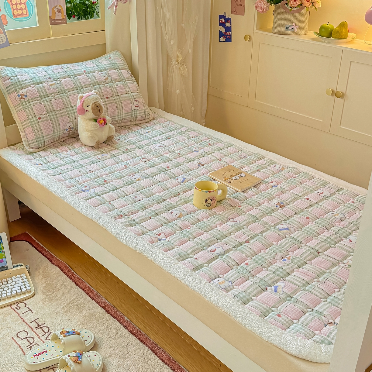 91家纺网 家纺一手货源 找家纺 （总）眠势力 2025新款牛奶绒学生床垫加绒牛奶绒床褥子秋冬保暖珊瑚绒夹棉上下铺床护垫