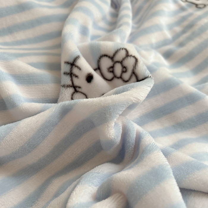 91家纺网 家纺一手货源 找家纺 三朵家纺 2025新款牛奶绒三丽鸥花边四件套 花边系列 花边-可可KT蓝