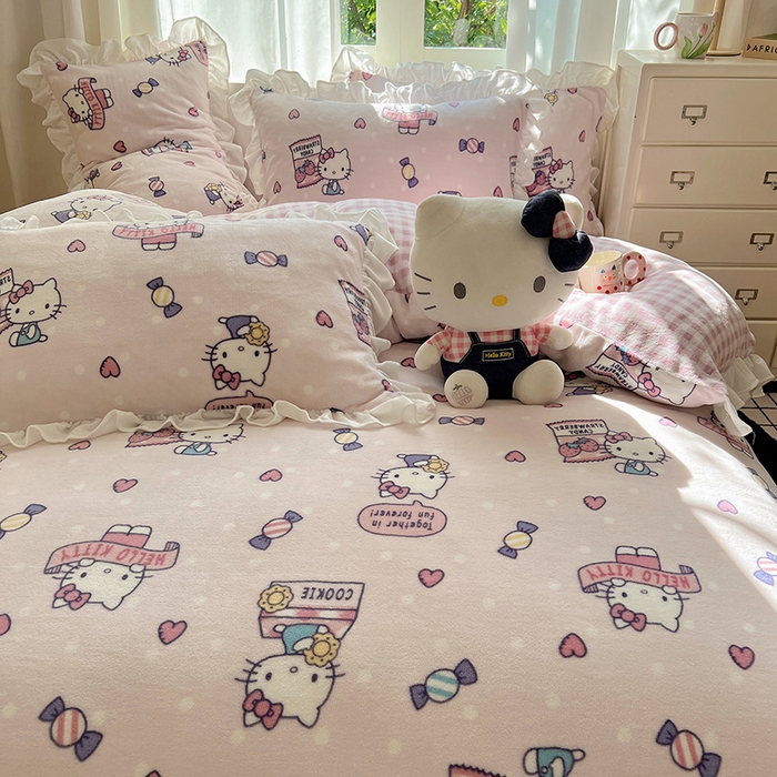 91家纺网 家纺一手货源 找家纺 三朵家纺 2025新款牛奶绒三丽鸥花边四件套 花边系列 花边-乐园KT