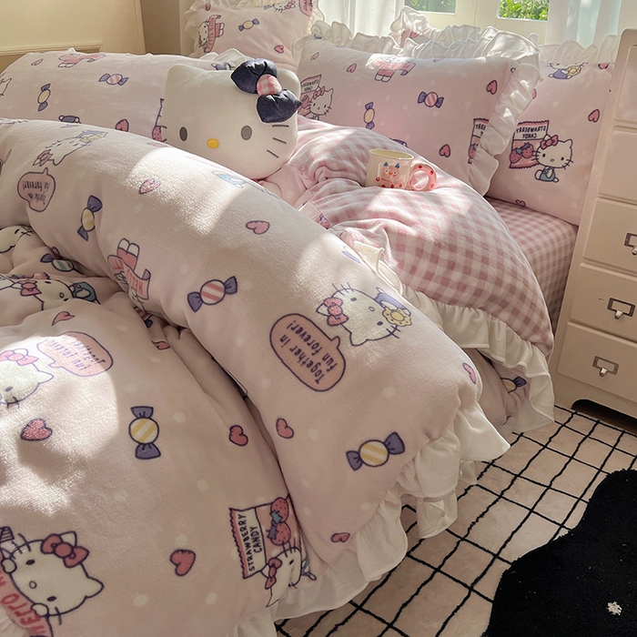 91家纺网 家纺一手货源 找家纺 三朵家纺 2025新款牛奶绒三丽鸥花边四件套 花边系列 花边-乐园KT