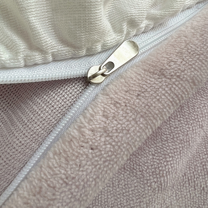 91家纺网 家纺一手货源 找家纺 三朵家纺 2025新款牛奶绒三丽鸥花边四件套 花边系列 花边-甜蜜公主KT