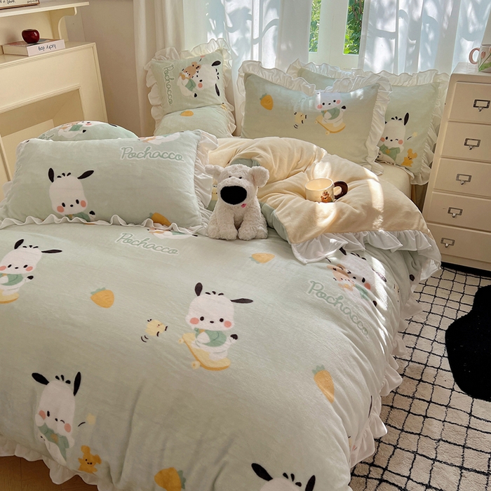 91家纺网 家纺一手货源 找家纺 三朵家纺 2025新款牛奶绒三丽鸥花边四件套 花边系列 花边-运动帕恰