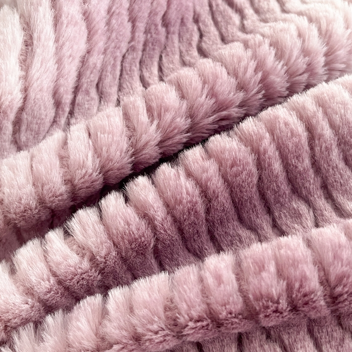 91家纺网 家纺一手货源 找家纺 羽梦 2025秋冬新品260克加厚全消光貂狐绒工艺款超保暖四件套 九尾狐-紫色