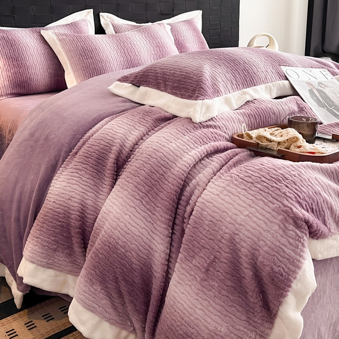 91家纺网 家纺一手货源 找家纺 羽梦 2025秋冬新品260克加厚全消光貂狐绒工艺款超保暖四件套 九尾狐-紫色