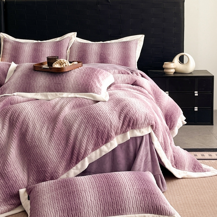 91家纺网 家纺一手货源 找家纺 羽梦 2025秋冬新品260克加厚全消光貂狐绒工艺款超保暖四件套 九尾狐-紫色