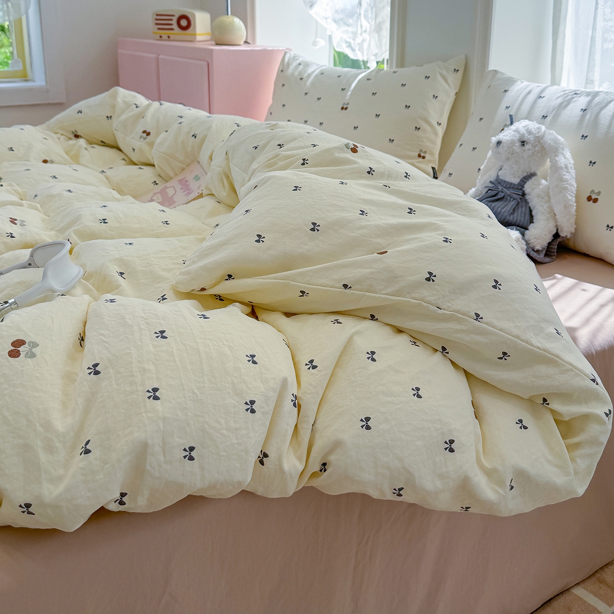 91家纺网 家纺一手货源 找家纺 竹合家纺 2025新款爆款韩国小布袋古法水洗云感四件套 樱桃蝴蝶结