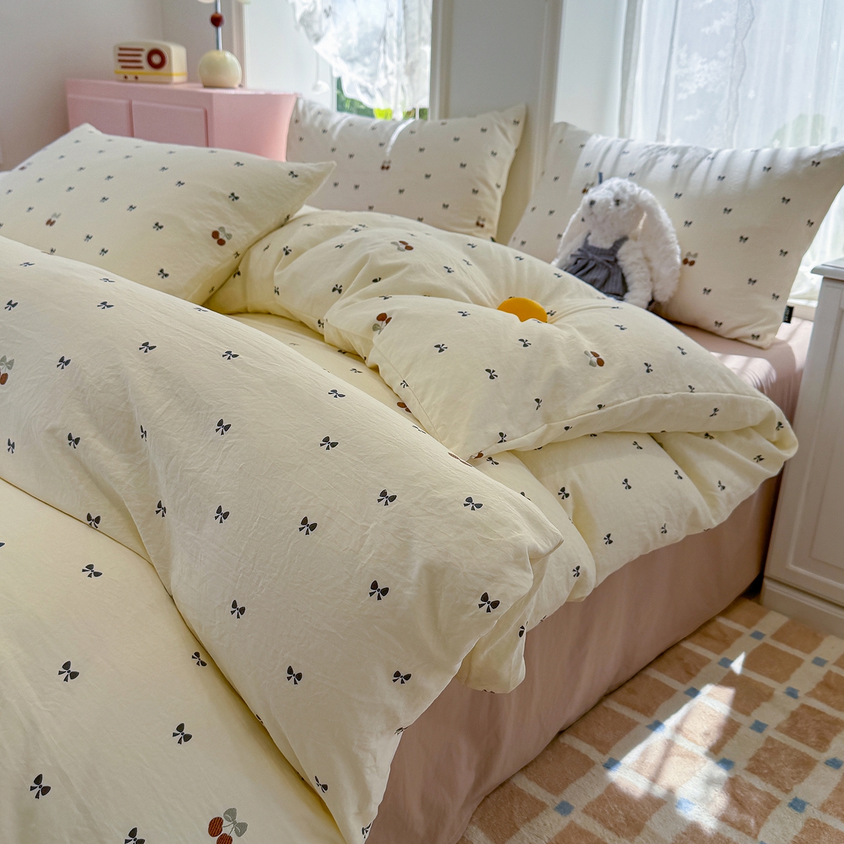 91家纺网 家纺一手货源 找家纺 竹合家纺 2025新款爆款韩国小布袋古法水洗云感四件套 樱桃蝴蝶结