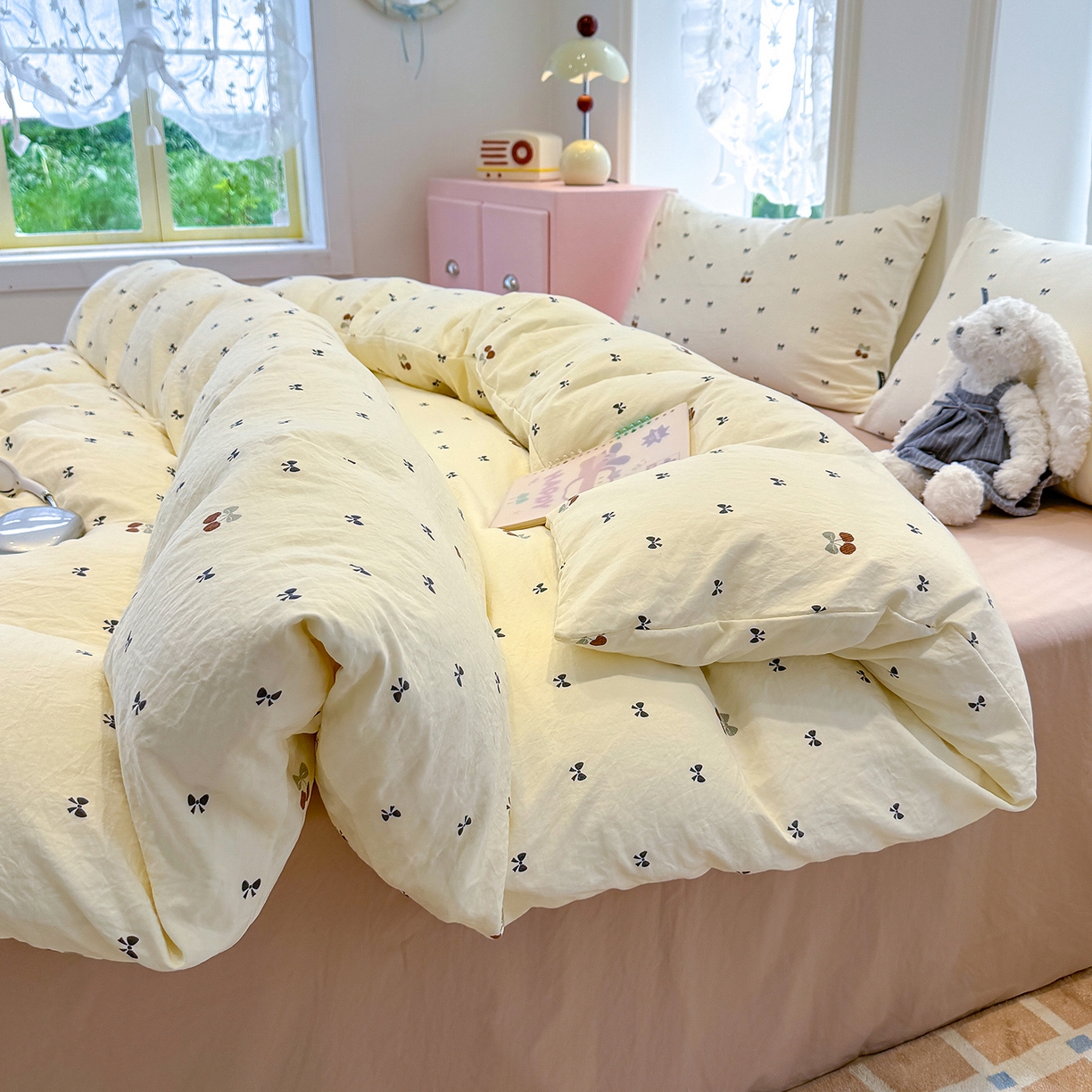 91家纺网 家纺一手货源 找家纺 竹合家纺 2025新款爆款韩国小布袋古法水洗云感四件套 樱桃蝴蝶结