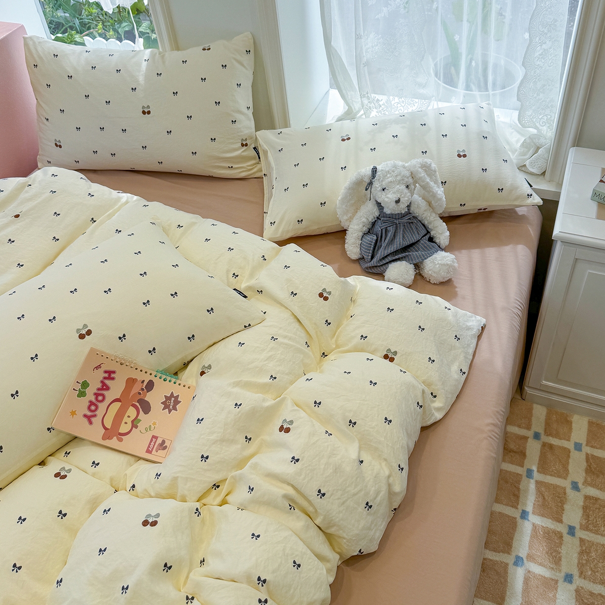 91家纺网 家纺一手货源 找家纺 竹合家纺 2025新款爆款韩国小布袋古法水洗云感四件套 樱桃蝴蝶结