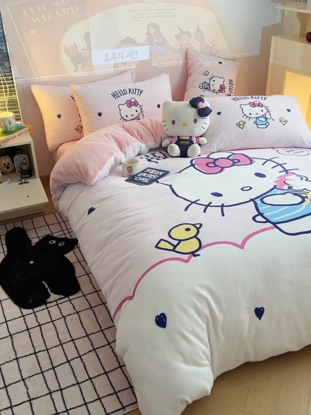 91家纺网 家纺一手货源 找家纺 （总）三朵家纺 2025新款数码大版牛奶绒印花三丽鸥系列四件套