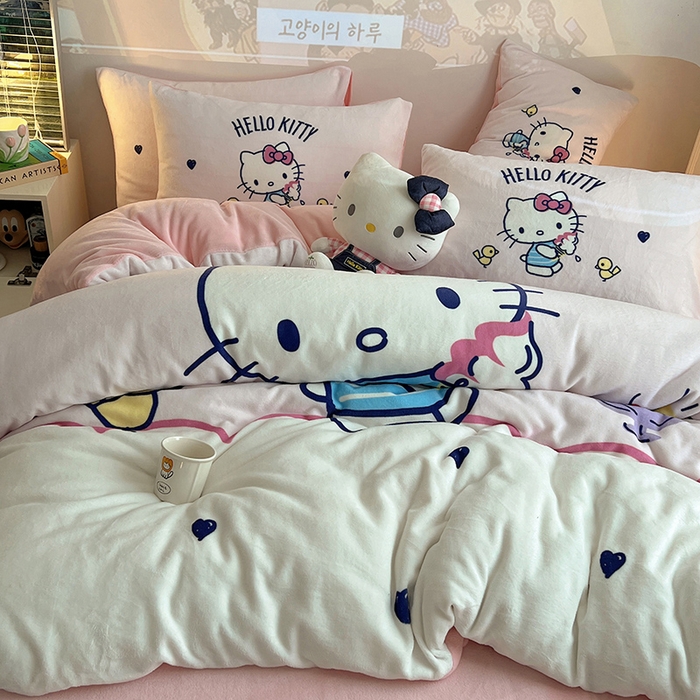 91家纺网 家纺一手货源 找家纺 （总）三朵家纺 2025新款数码大版牛奶绒印花三丽鸥系列四件套