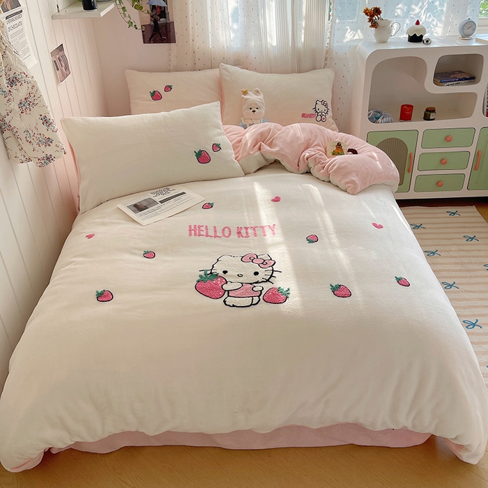 91家纺网 家纺一手货源 找家纺 （总）三朵家纺 2025新款绣花牛奶绒三丽鸥系列四件套