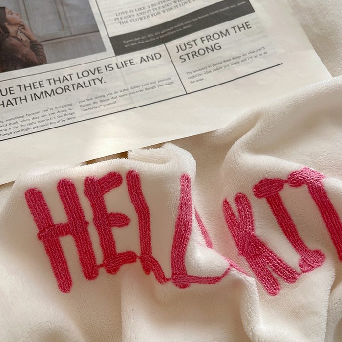 91家纺网 家纺一手货源 找家纺 （总）三朵家纺 2025新款绣花牛奶绒三丽鸥系列四件套