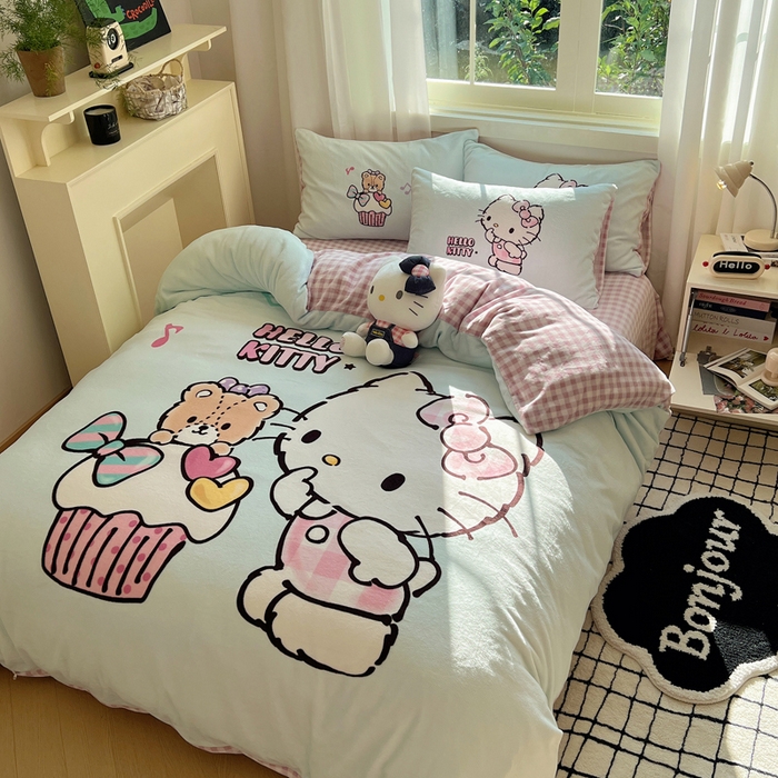 91家纺网 家纺一手货源 找家纺 （总）三朵家纺 2025新款数码大版牛奶绒印花三丽鸥系列四件套