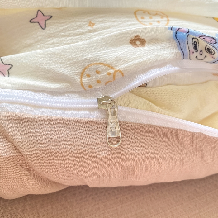 91家纺网 家纺一手货源 找家纺 朵朵家纺 2025新款云感提花双层纱印花四件套 布布星球