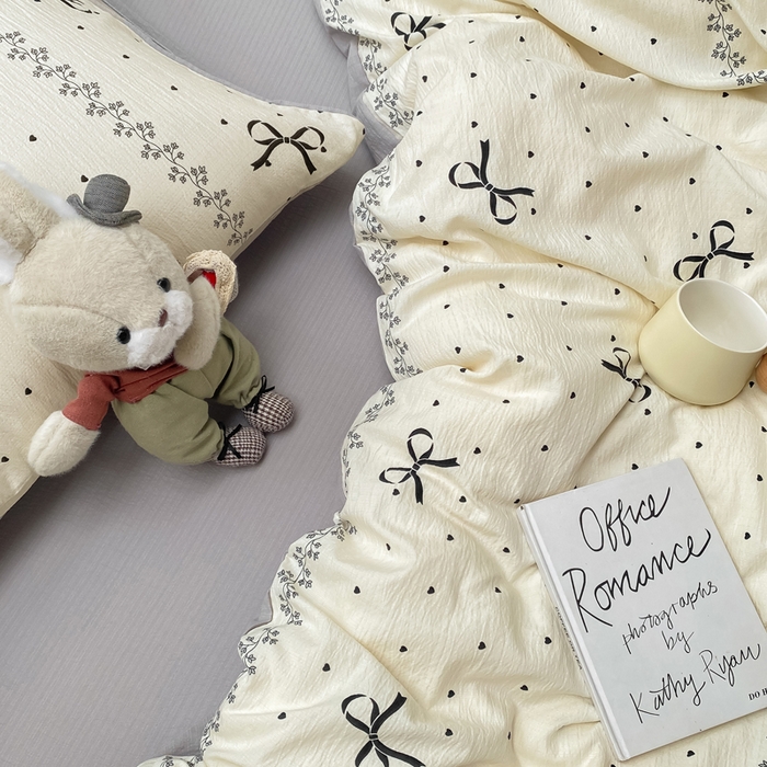 91家纺网 家纺一手货源 找家纺 朵朵家纺 2025新款云感提花双层纱印花四件套 法式蝴蝶结