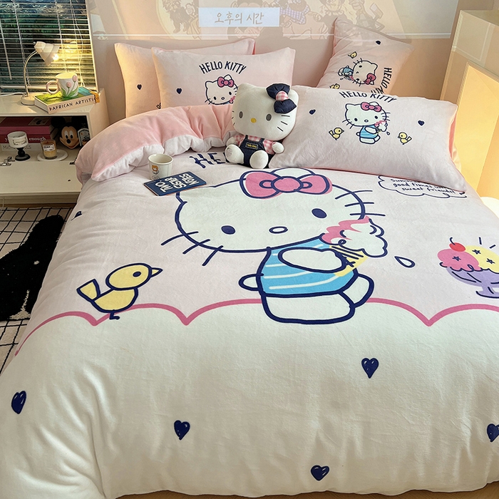 91家纺网 家纺一手货源 找家纺 三朵家纺 2025新款数码大版牛奶绒印花三丽鸥系列四件套 冰激凌KT