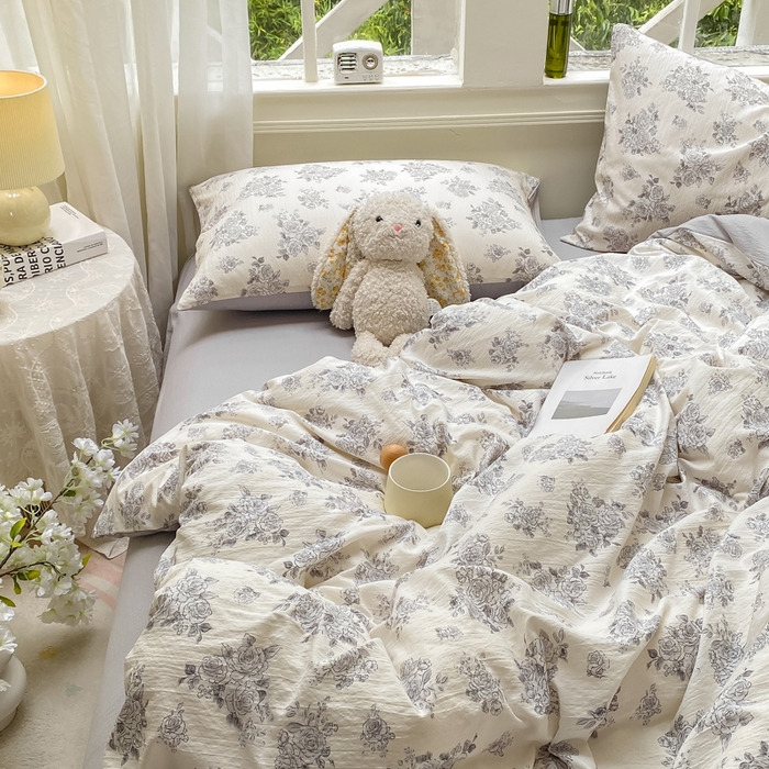 91家纺网 家纺一手货源 找家纺 朵朵家纺 2025新款云感提花双层纱印花四件套 浮生如梦