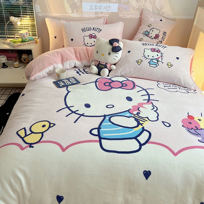 91家纺网 家纺一手货源 找家纺 三朵家纺 2025新款数码大版牛奶绒印花三丽鸥系列四件套 冰激凌KT