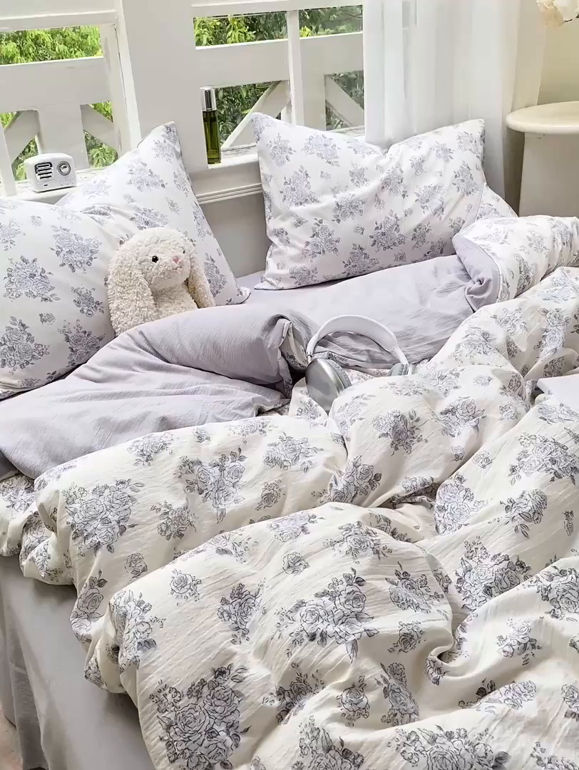 91家纺网 家纺一手货源 找家纺 朵朵家纺 2025新款云感提花双层纱印花四件套 浮生如梦