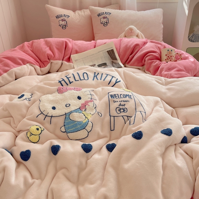 91家纺网 家纺一手货源 找家纺 三朵家纺 2025新款绣花牛奶绒三丽鸥系列四件套 香香公主KT