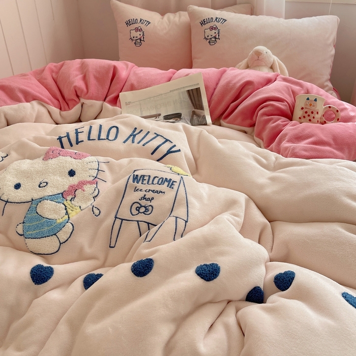 91家纺网 家纺一手货源 找家纺 三朵家纺 2025新款绣花牛奶绒三丽鸥系列四件套 香香公主KT