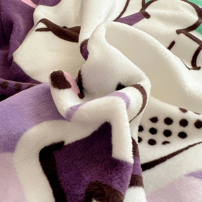 91家纺网 家纺一手货源 找家纺 三朵家纺 2025新款数码大版牛奶绒印花三丽鸥系列四件套 库洛米幻影