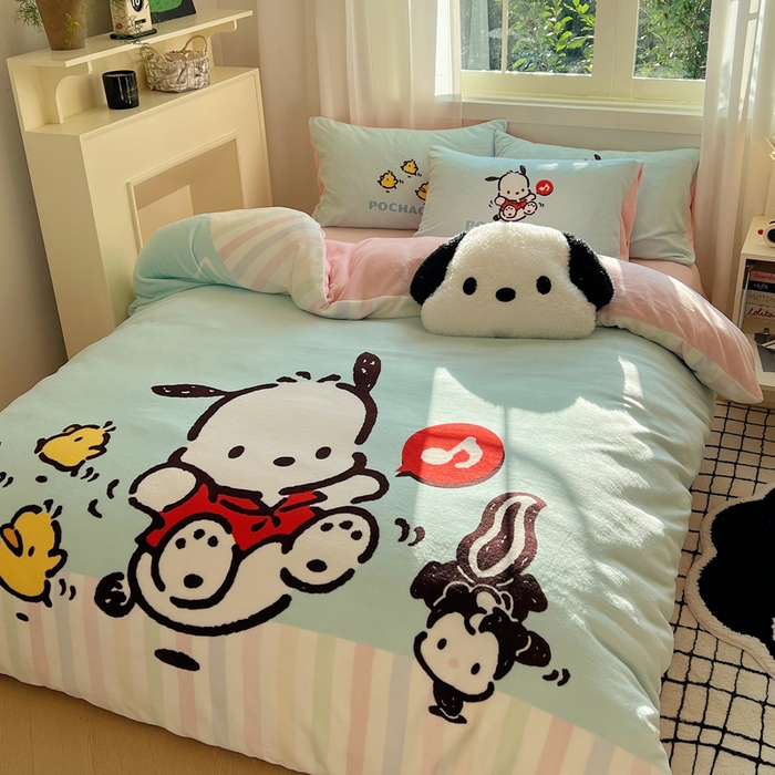 三朵家纺 2025新款数码大版牛奶绒印花三丽鸥系列四件套 蓝色帕恰