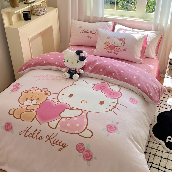 91家纺网 家纺一手货源 找家纺 三朵家纺 2025新款数码大版牛奶绒印花三丽鸥系列四件套 美好KT