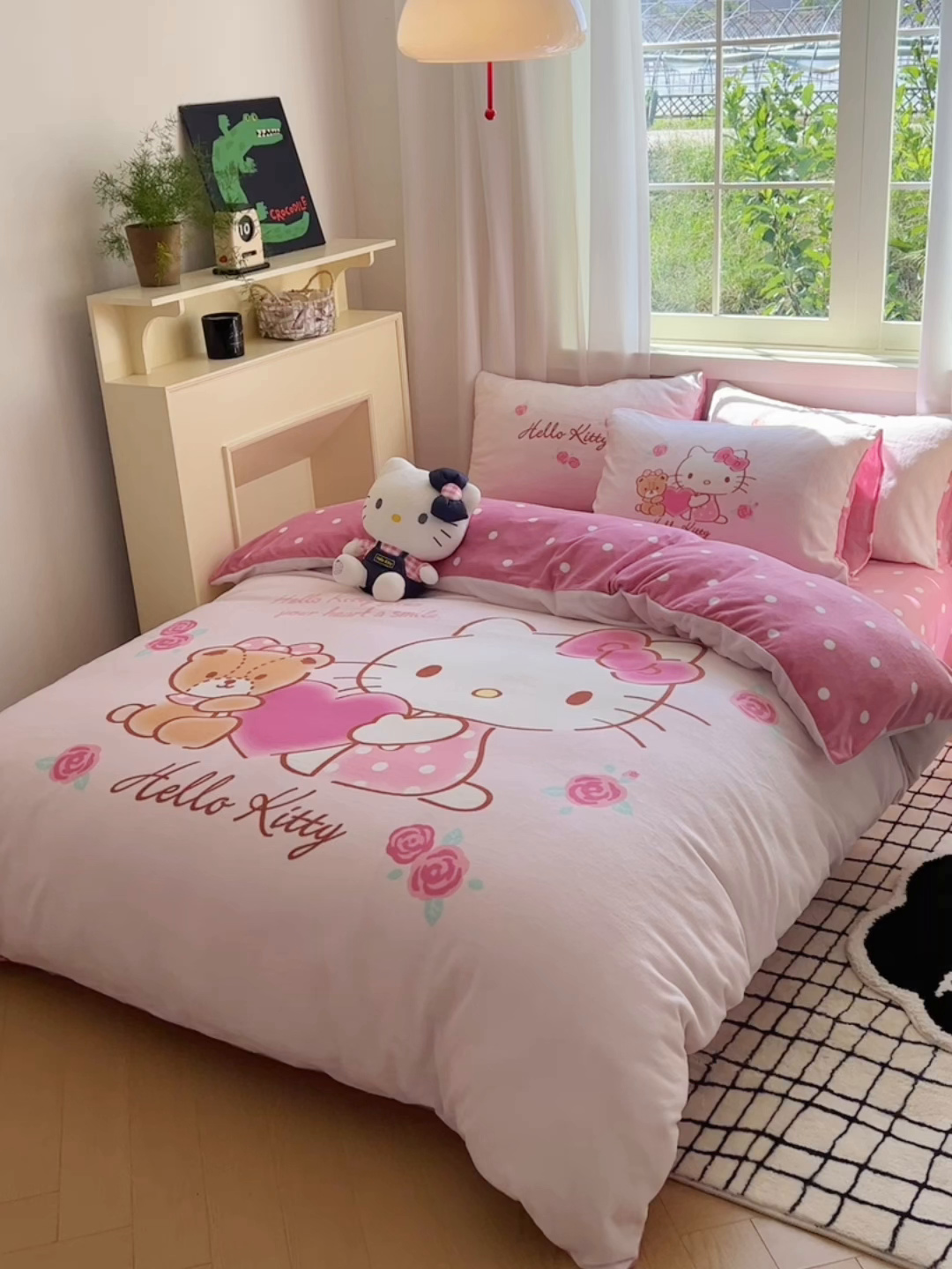 91家纺网 家纺一手货源 找家纺 三朵家纺 2025新款数码大版牛奶绒印花三丽鸥系列四件套 美好KT