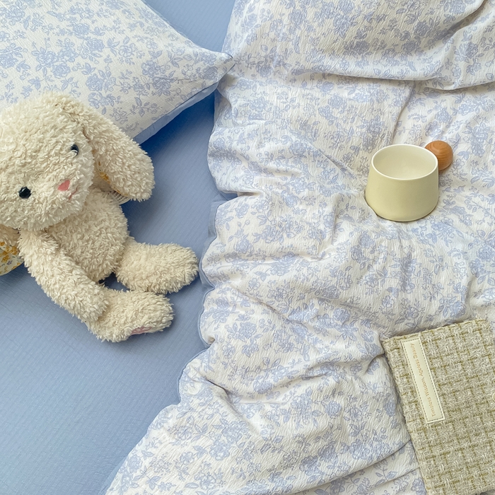 91家纺网 家纺一手货源 找家纺 朵朵家纺 2025新款云感提花双层纱印花四件套 蓝色花园