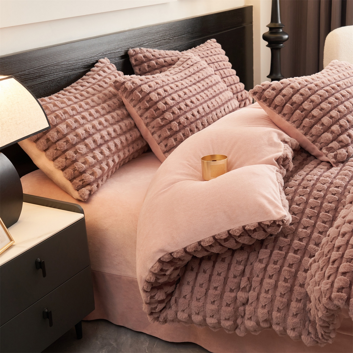 91家纺网 家纺一手货源 找家纺 （总）恒爱家纺 2025新款雪貂绒提花简约四件套