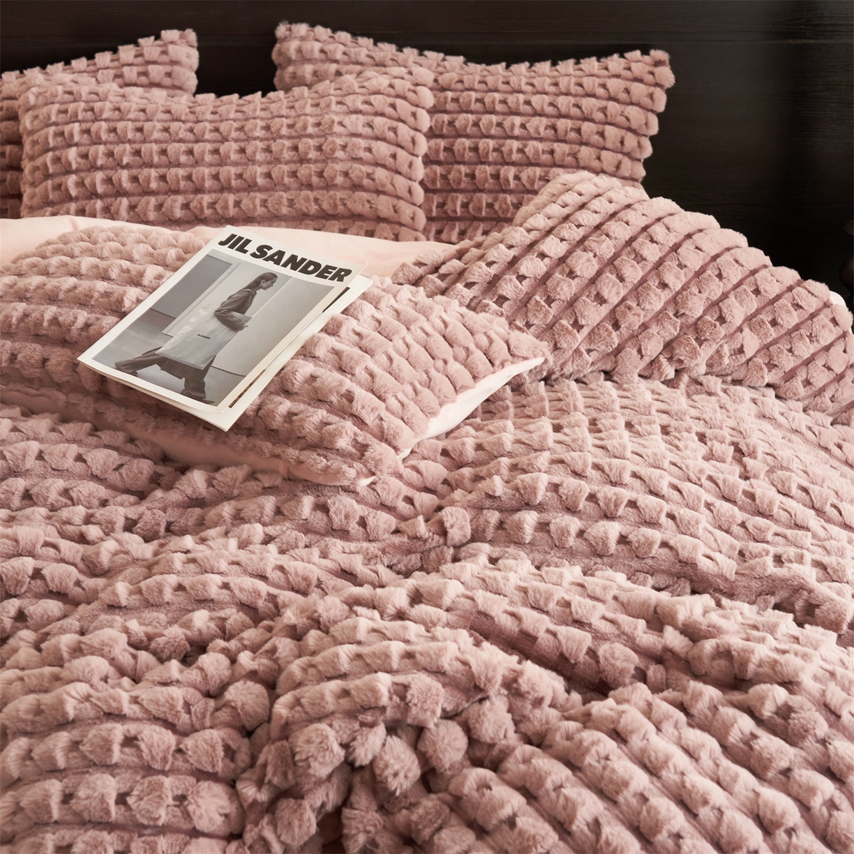 91家纺网 家纺一手货源 找家纺 （总）恒爱家纺 2025新款雪貂绒提花简约四件套