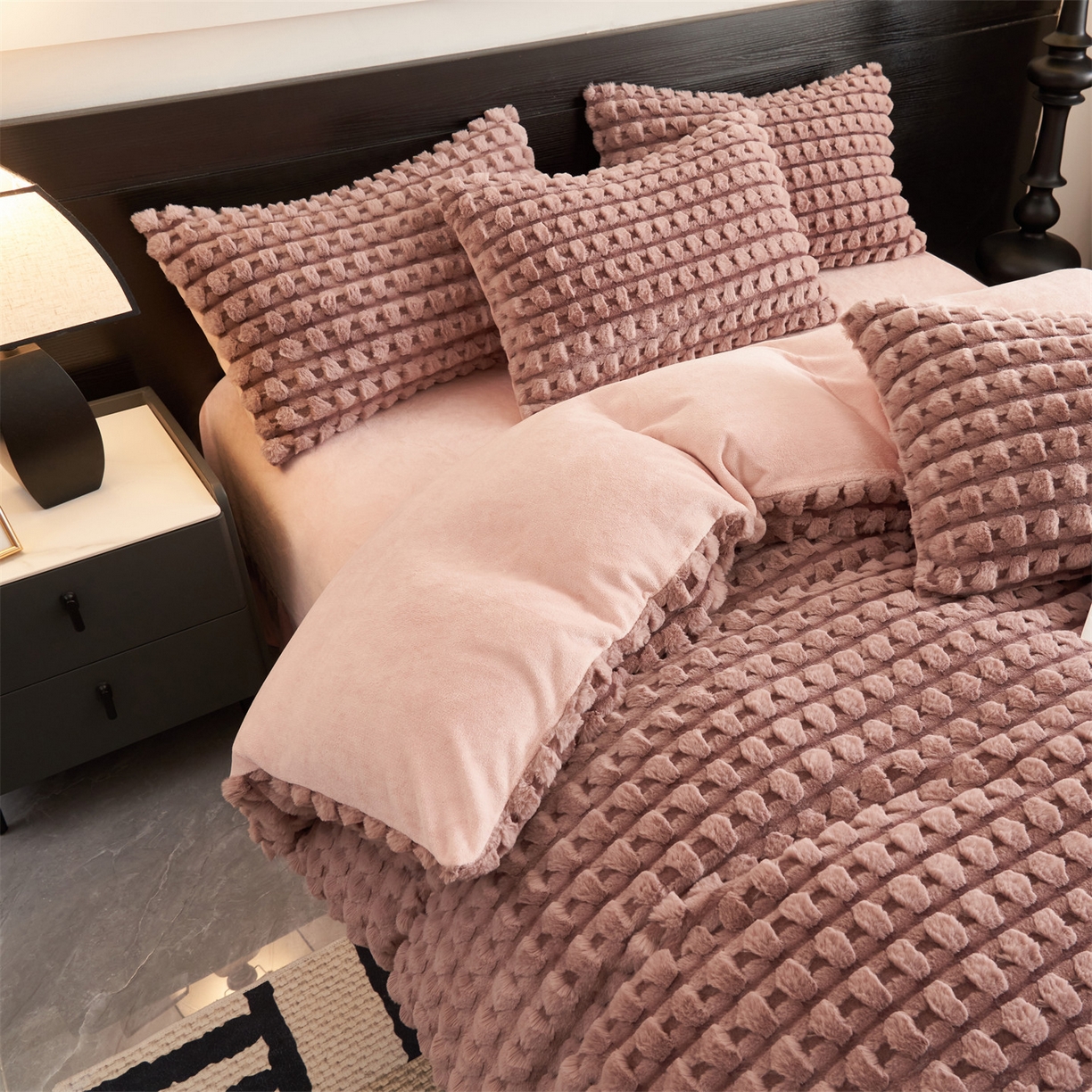 91家纺网 家纺一手货源 找家纺 （总）恒爱家纺 2025新款雪貂绒提花简约四件套