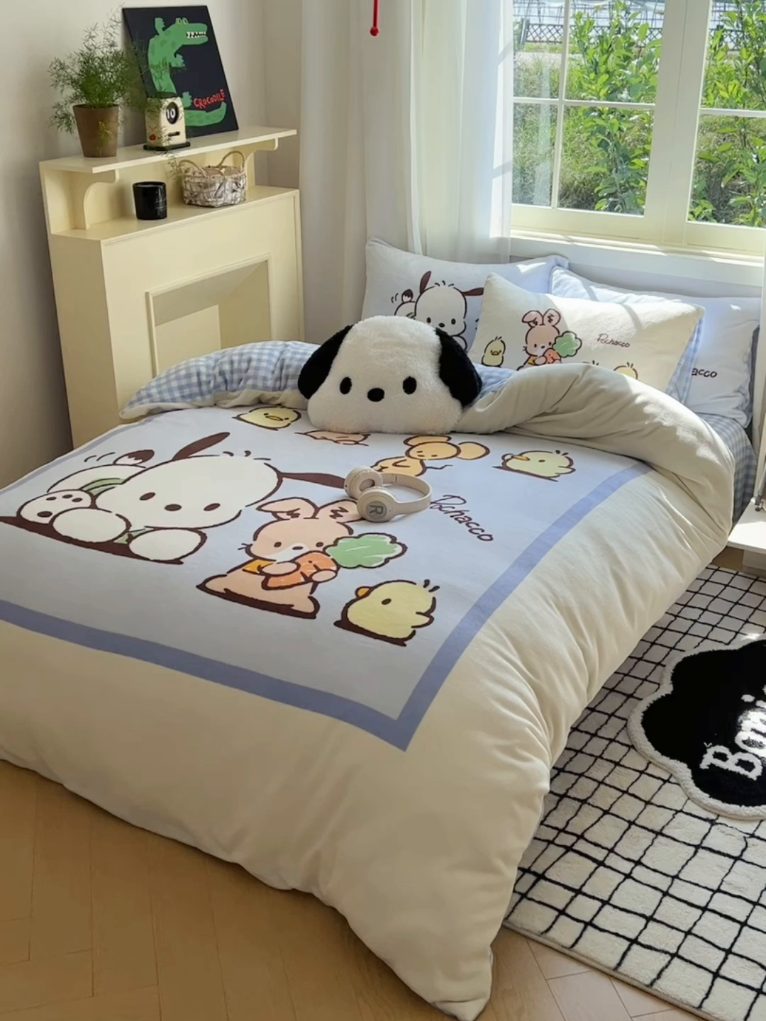 91家纺网 家纺一手货源 找家纺 三朵家纺 2025新款数码大版牛奶绒印花三丽鸥系列四件套 帕恰伙伴