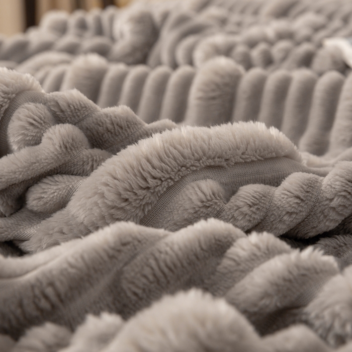 91家纺网 家纺一手货源 找家纺 （总）爱彼家纺 2025秋冬新款兔毛绒子母条毛毯毯子