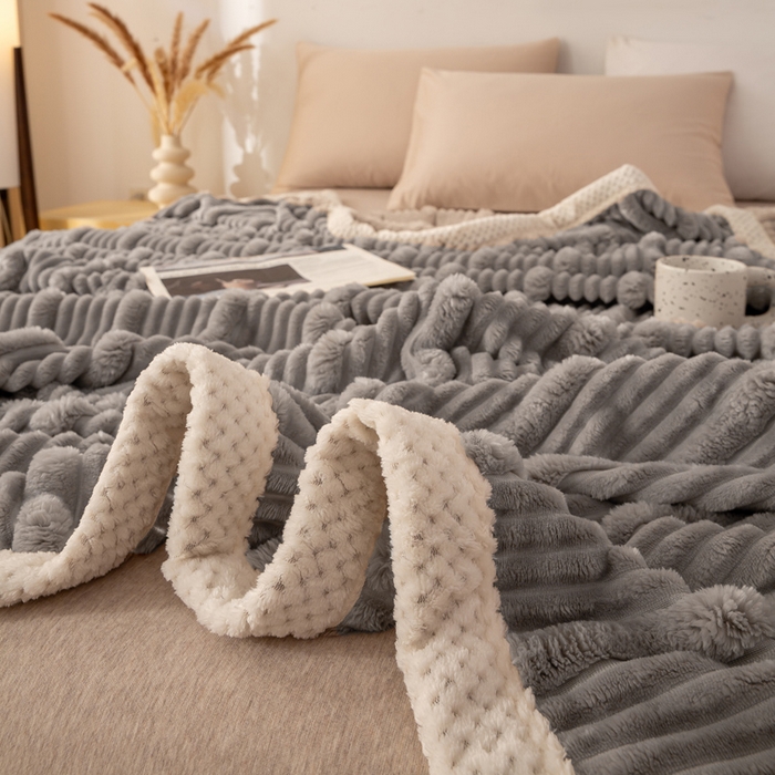 91家纺网 家纺一手货源 找家纺 （总）爱彼家纺 2025秋冬新款兔毛绒子母条毛毯毯子