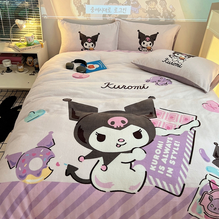 91家纺网 家纺一手货源 找家纺 三朵家纺 2025新款数码大版牛奶绒印花三丽鸥系列四件套 天使库洛米