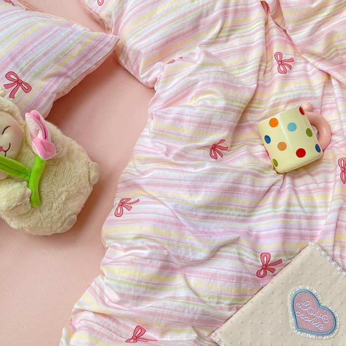 91家纺网 家纺一手货源 找家纺 朵朵家纺 2025新款云感提花双层纱印花四件套 情人节