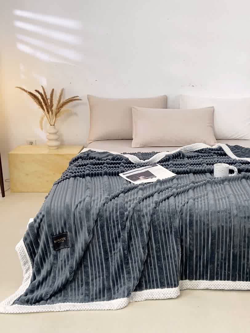 91家纺网 家纺一手货源 找家纺 爱彼家纺 2025秋冬新款兔毛绒子母条毛毯毯子 子母条-静澜灰墨