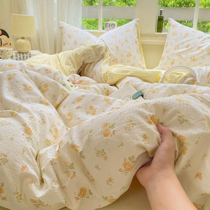 91家纺网 家纺一手货源 找家纺 朵朵家纺 2025新款云感提花双层纱印花四件套 山花烂漫