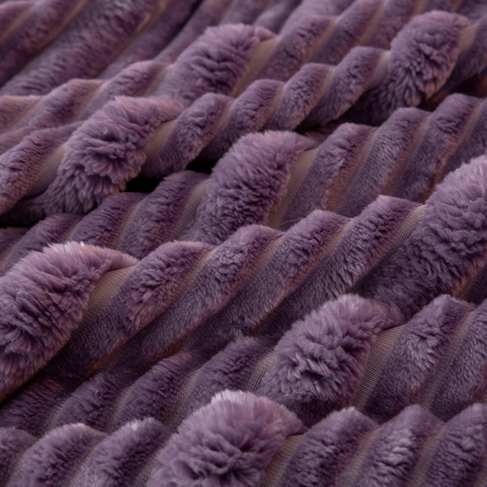 91家纺网 家纺一手货源 找家纺 爱彼家纺 2025秋冬新款兔毛绒子母条毛毯毯子 子母条-绮丽紫霞