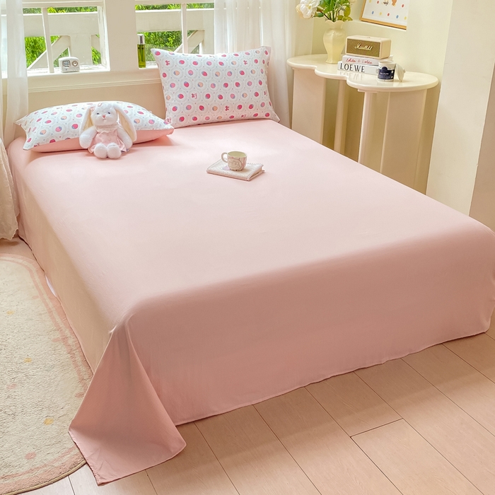 91家纺网 家纺一手货源 找家纺 朵朵家纺 2025新款云感提花双层纱印花四件套 甜心草莓